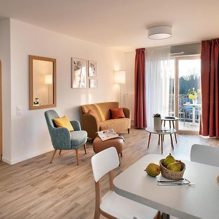 Domitys Les Cerneaux Aparthotel Hazebrouck Bagian luar foto