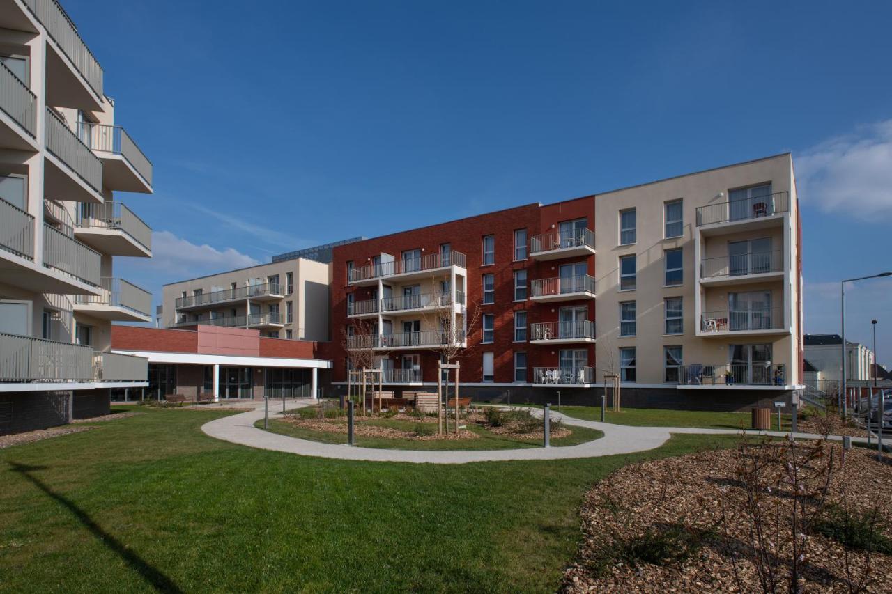 Domitys Les Cerneaux Aparthotel Hazebrouck Bagian luar foto
